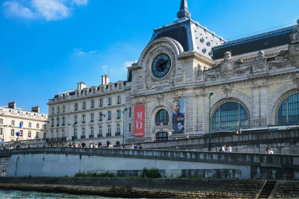 Visit Musée d'Orsay building